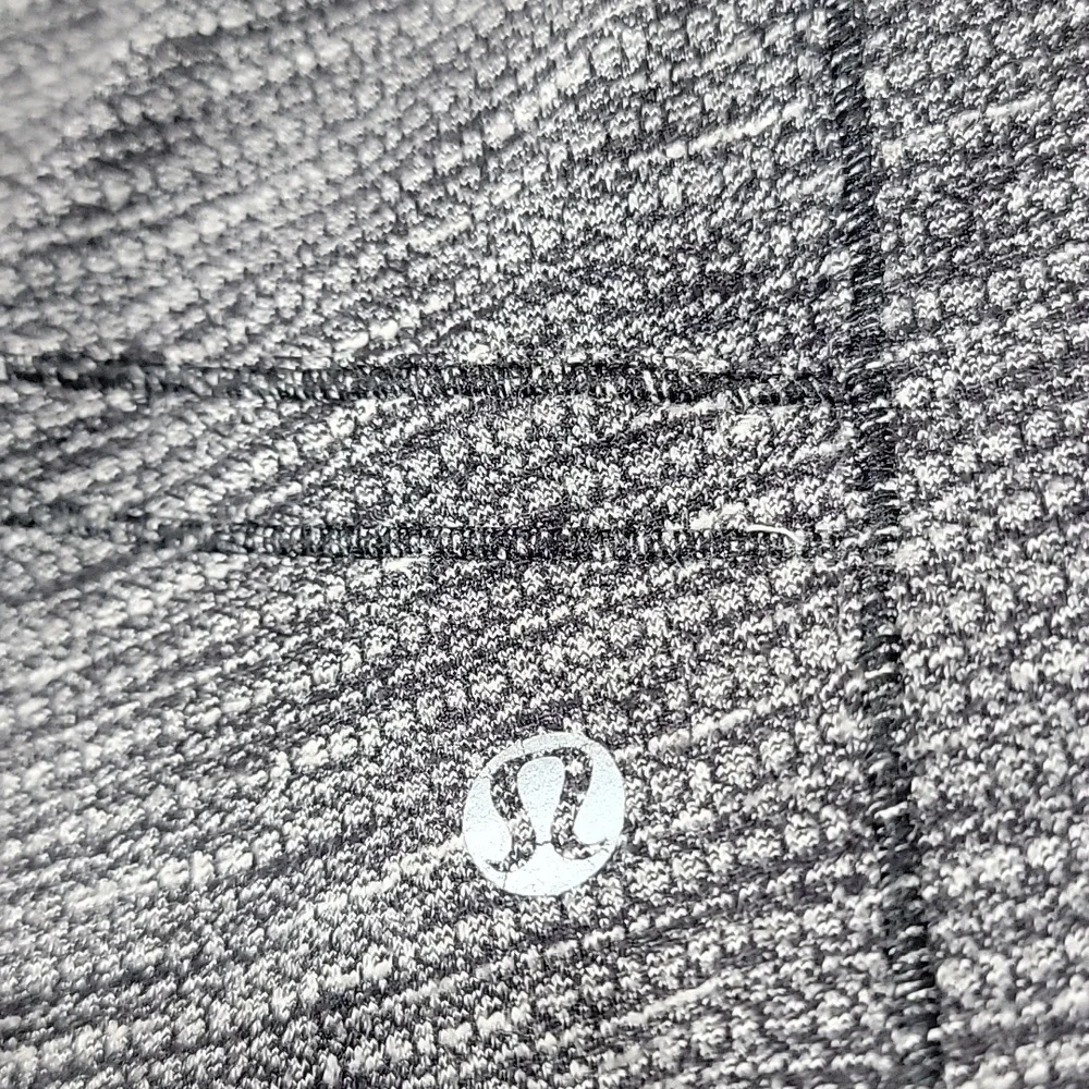 Lululemon Base Runner 10 - Picture 9 of 15